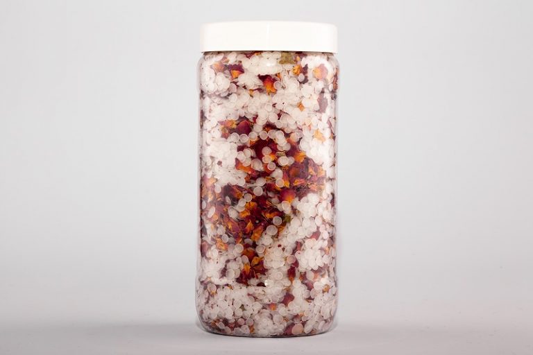 Magnesium Flocken 750 g mit Rosenblüten – Sinnlichkeit, Entspannung & Wellness | HUMANWERKSTATT